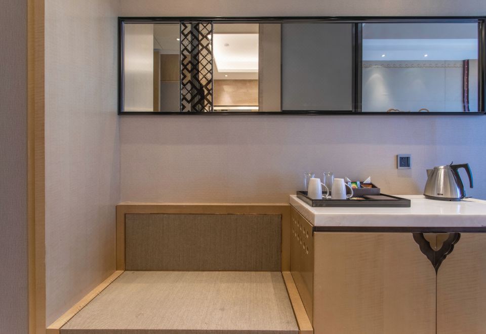 行政豪華房（高原C位景觀+深睡床墊+靜音加濕器）