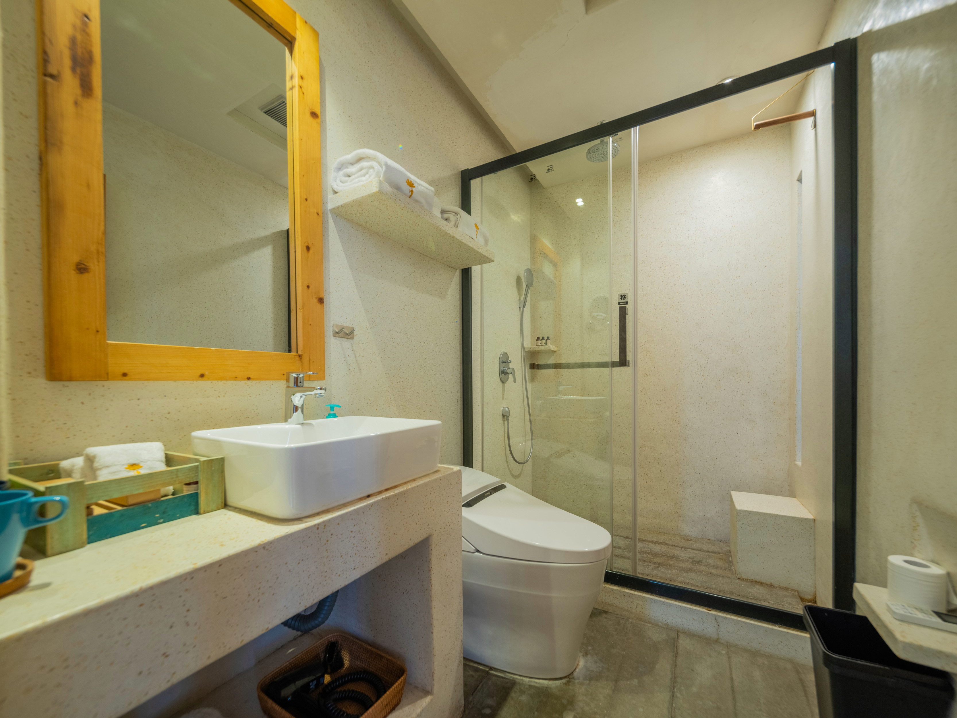 和光同尘?Relax度假大床房【乳胶床垫+休闲座椅】