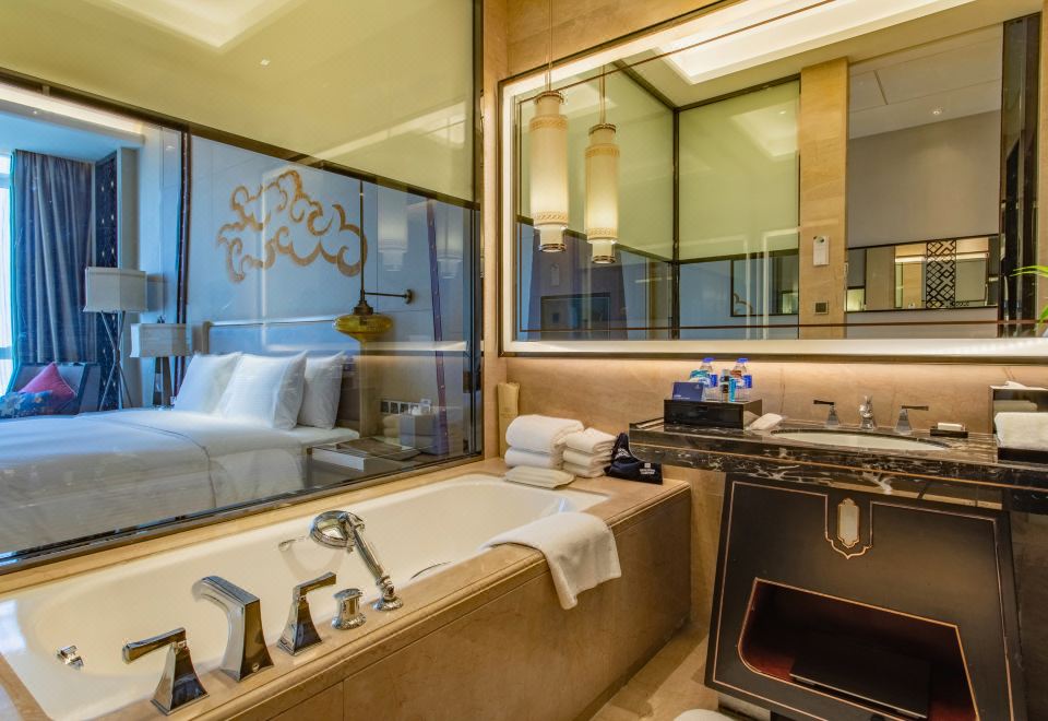 行政豪華房（高原C位景觀+深睡床墊+靜音加濕器）