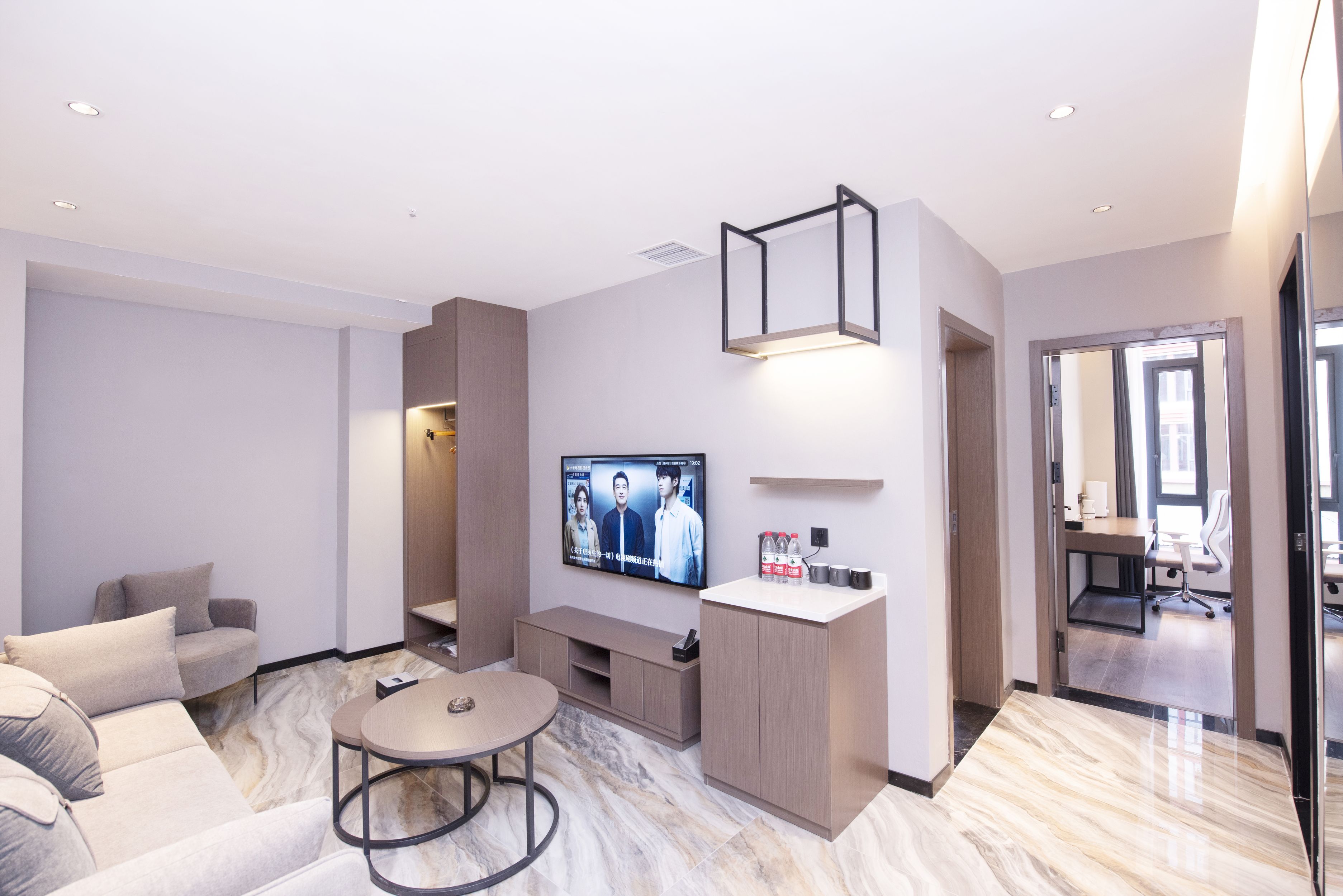 豪华套房（智能加湿器+品质床品+乾湿分离）