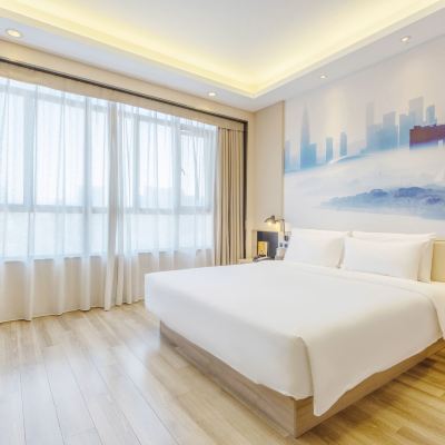 豪華大床房【小冰箱】 格林東方飯店（深圳平湖華南城禾花地鐵站店）優惠