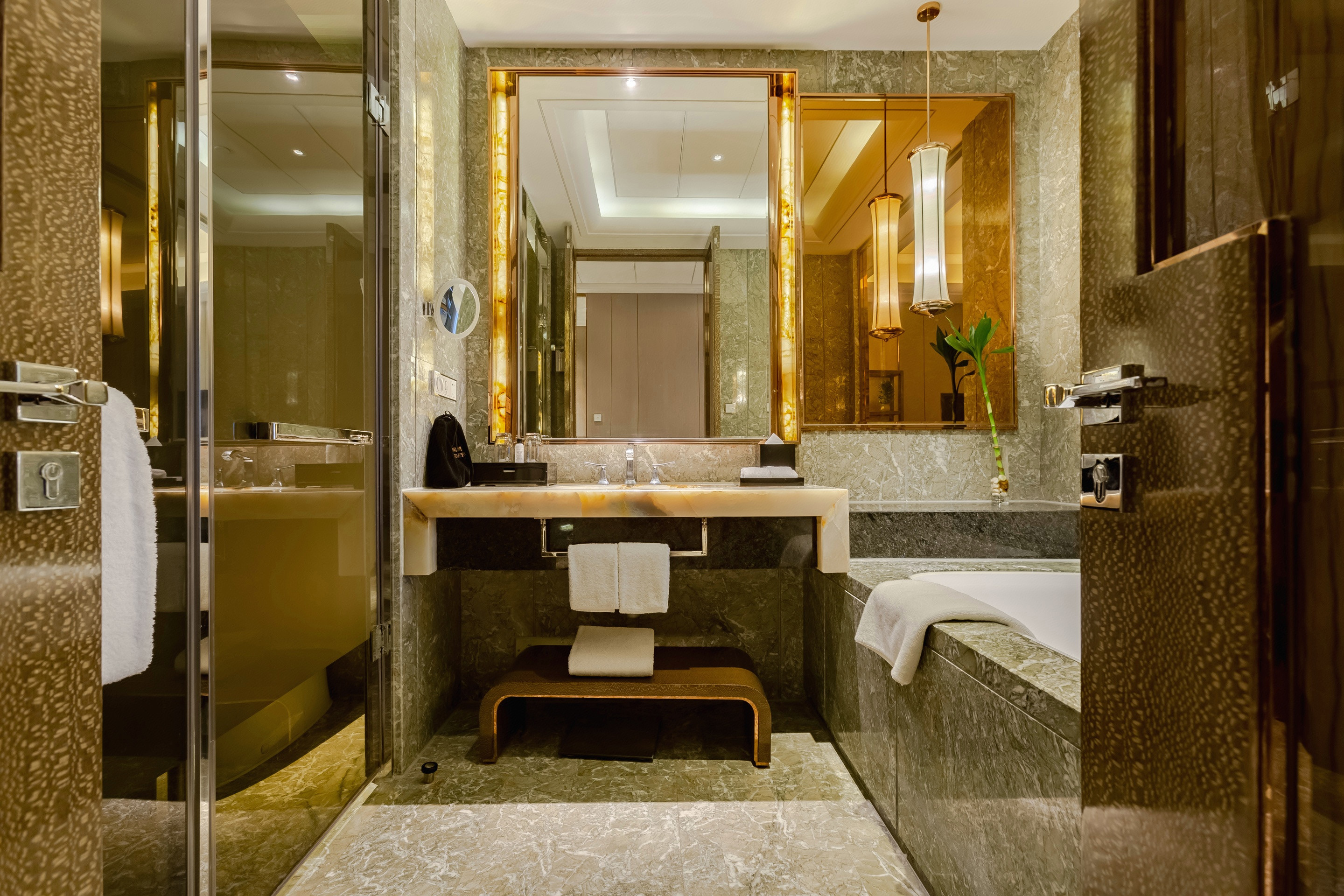 豪华双床房（繁华商业街景）