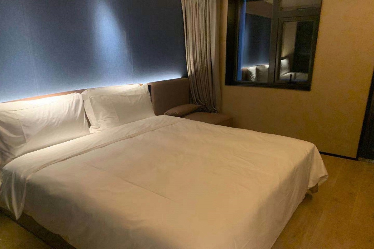 Orange Hotel (Beijing Zhongguancun Software Park)高级大床房（小冰箱+智能客控+手机投屏）