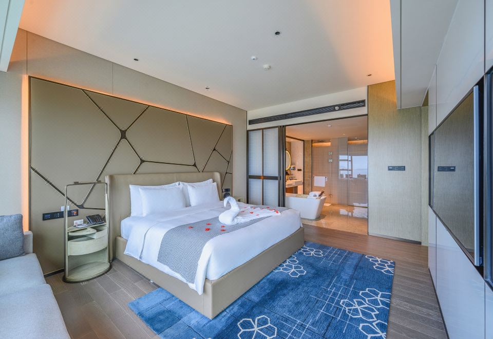 豪华海景套房（180度全落地窗看海景日出）