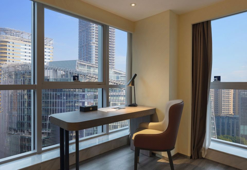 观景行政大床房（65寸可投屏+小冰箱＋加热毛巾杆）