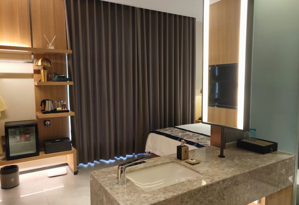 憑海·豪華臨海大床房