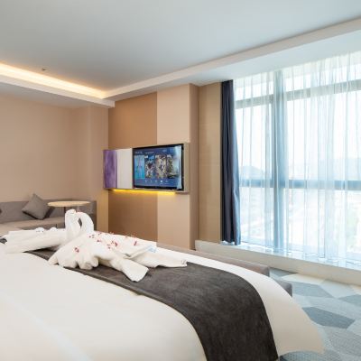 浪漫尊享房 麗楓酒店（深圳光明科學城中山大學地鐵站店）優惠