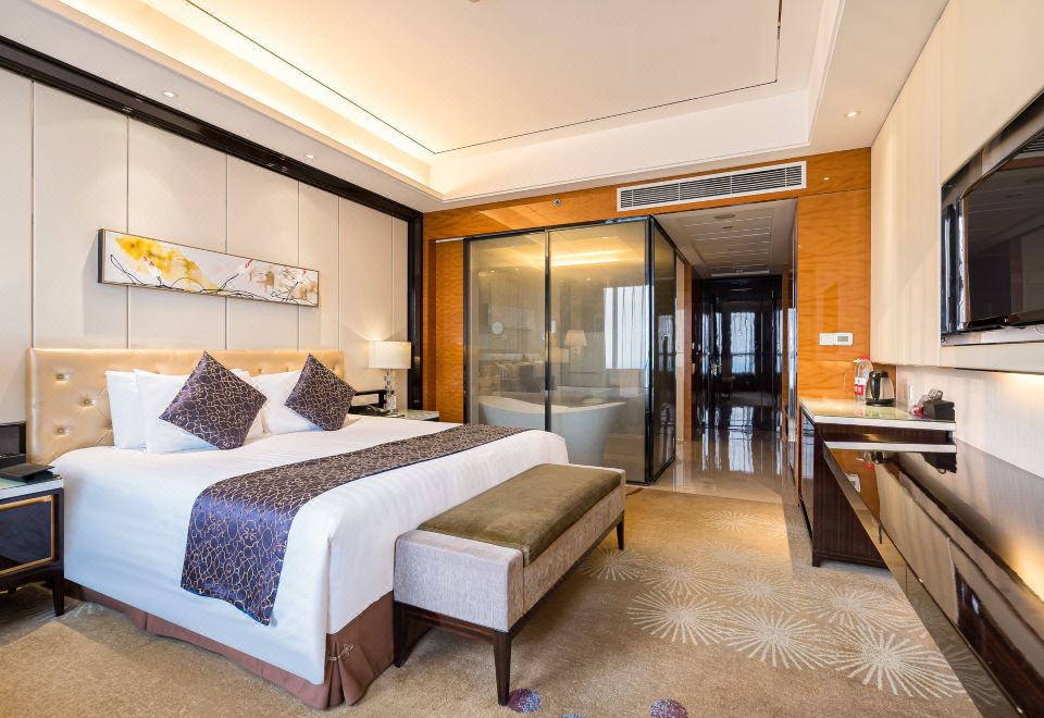 豪華河景大床房