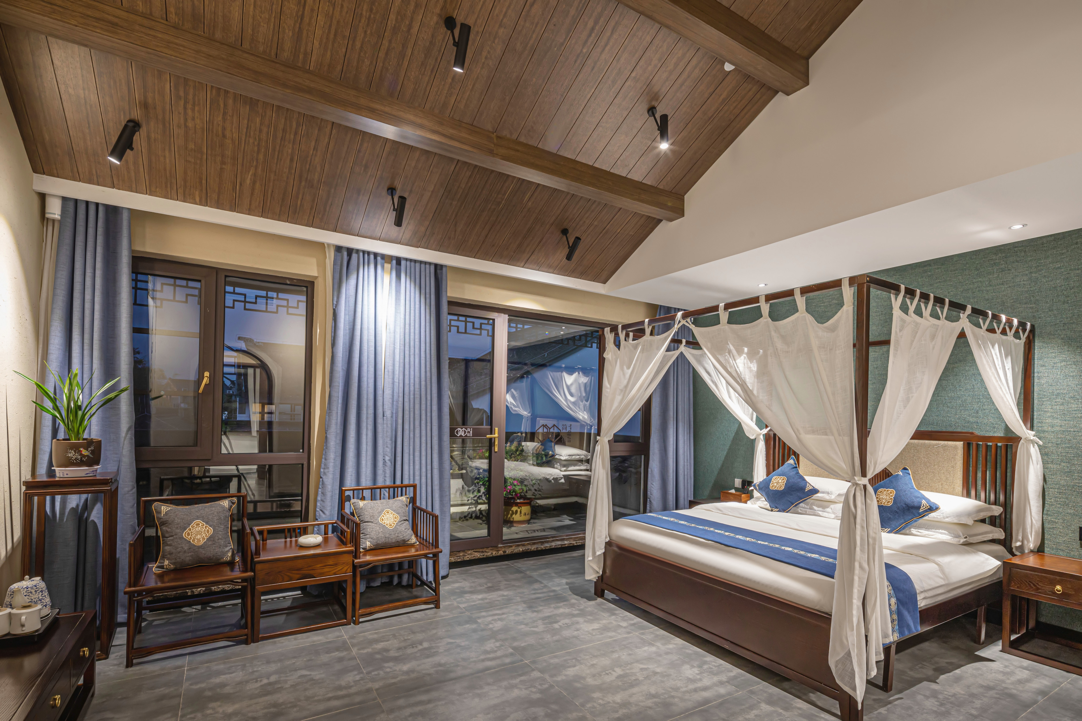 荷花泽?园景豪华大床房