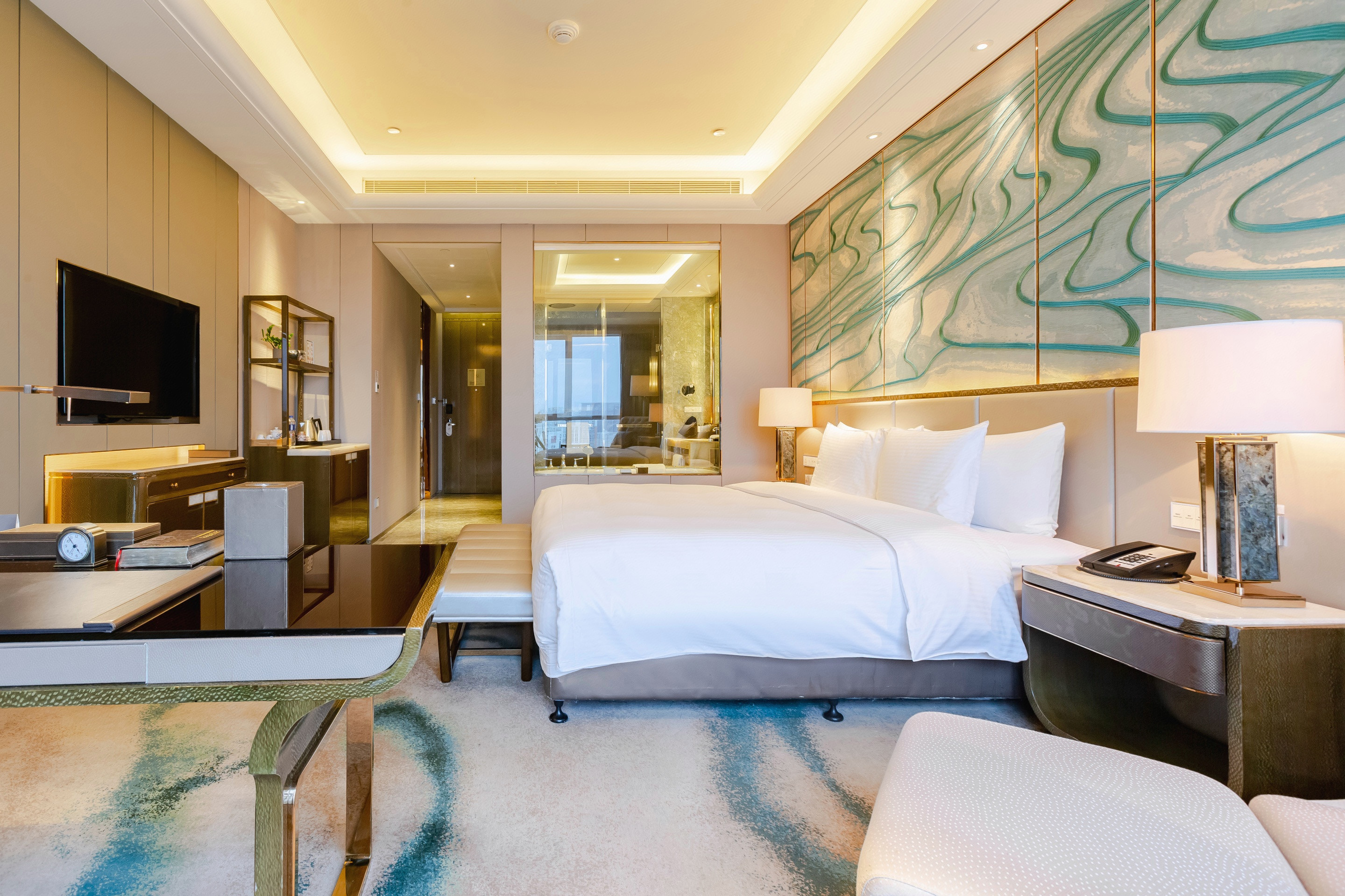 豪华大床房（繁华商业街景）