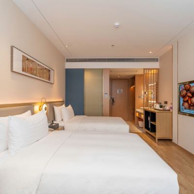 雅悅雙床房（全屋智能+無線投屏+Mini吧暢享） 麗呈朗譽飯店（深圳龍崗中心大運新城店）優惠