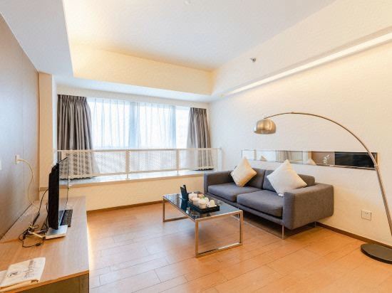 Neptune Hotel ChengduDeluxe Suite