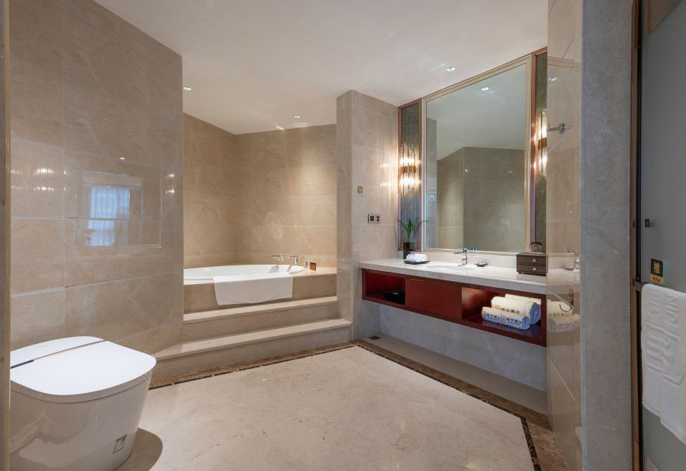 豪华套房（田城观景+小冰箱+全景落地窗）