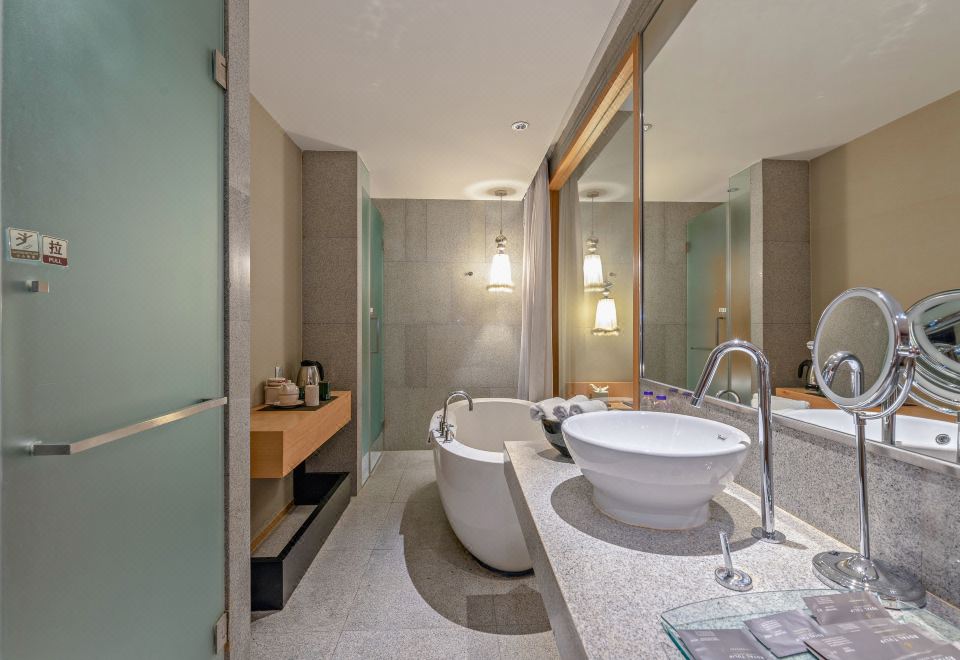 標準雙床房（無窗）