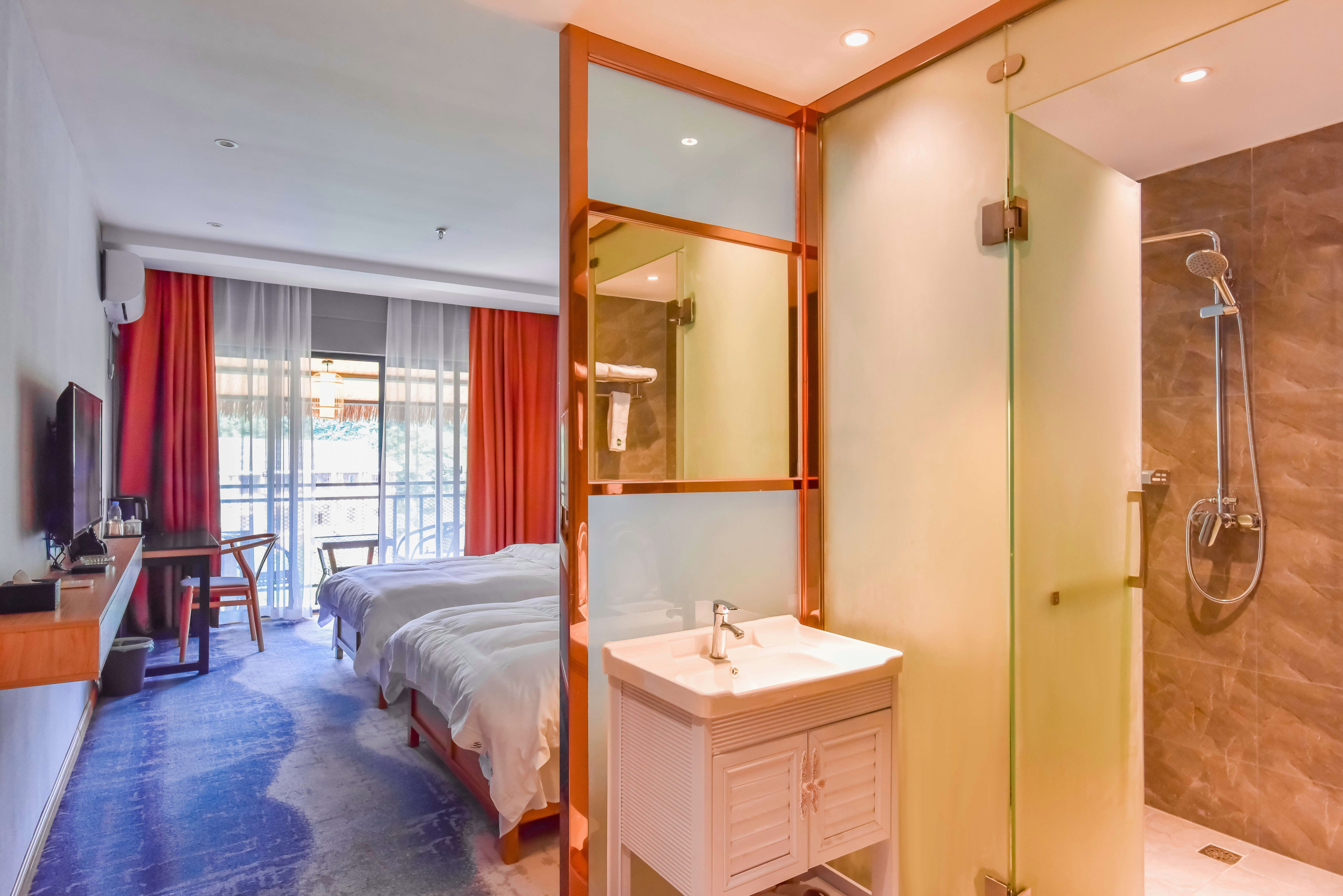 PLC丨小满观庭·舒适双床房【超大露台+舒适床垫】