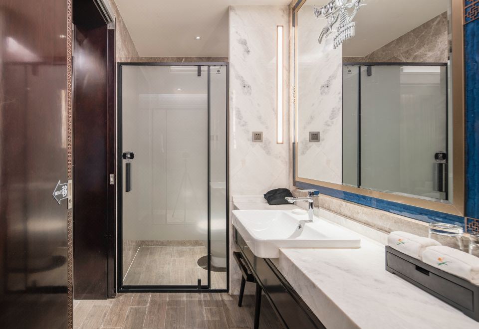 全景豪华地暖商务套房