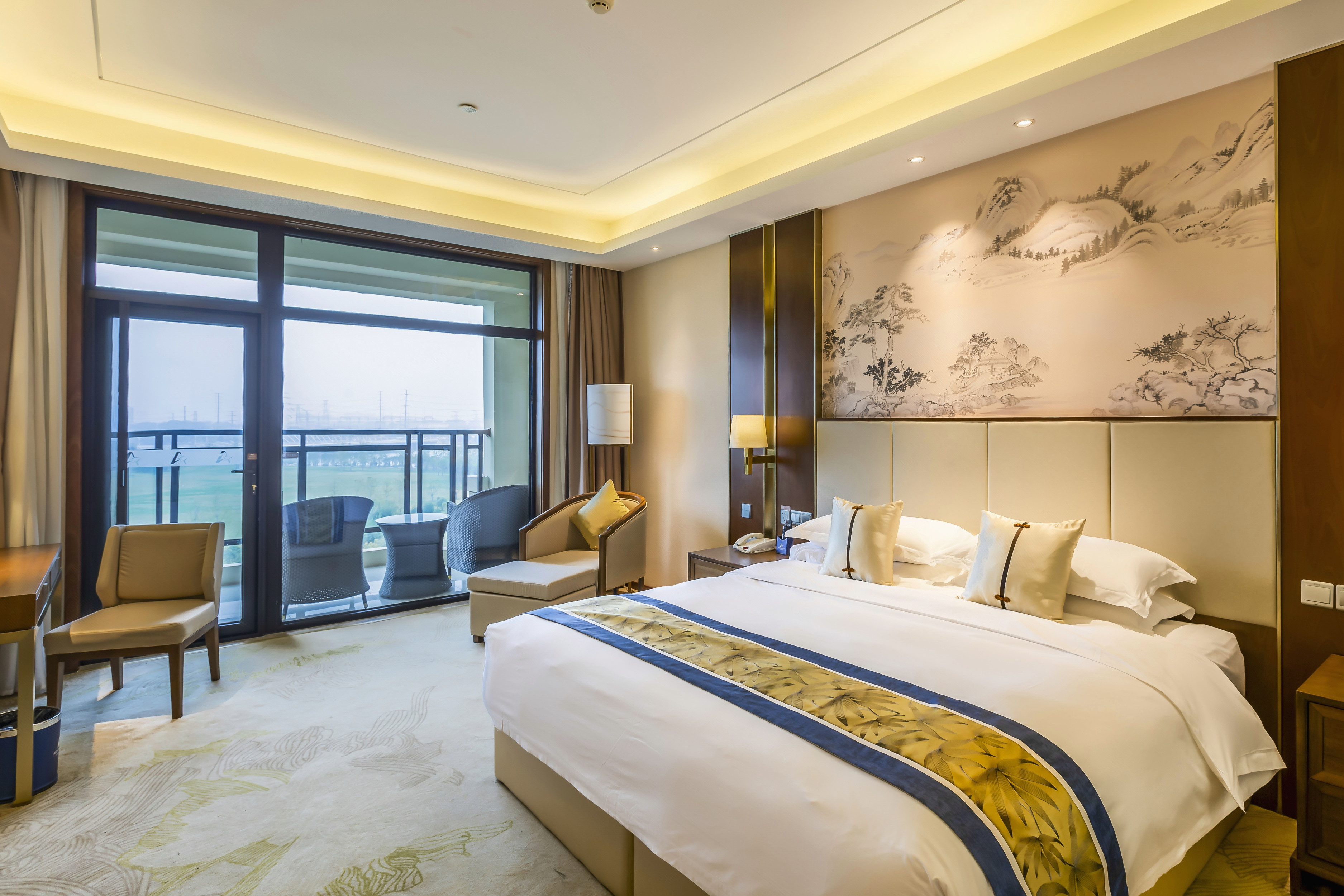 龙山园林大床房