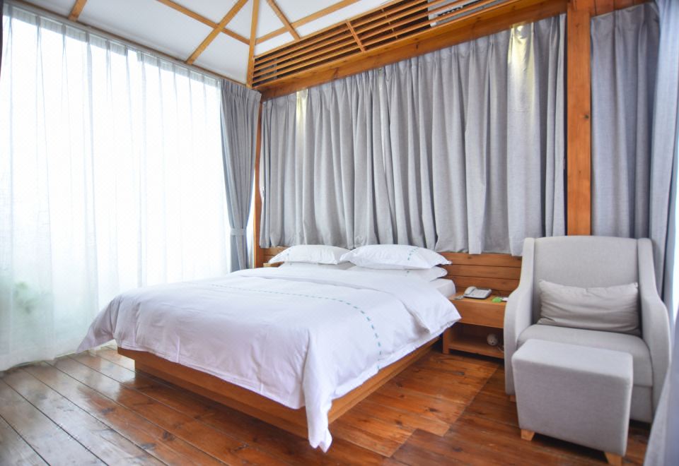 Quanyan Hotspring Holiday HotelTianchi Bieyuan Double Bed Room