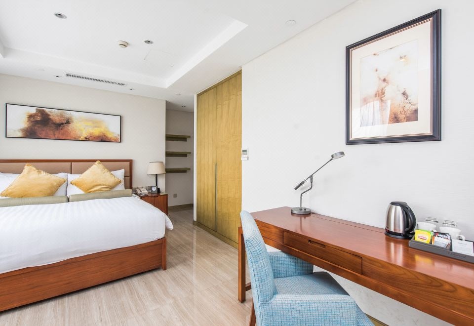 Oakwood Hotel & Residence SuzhouDeluxe Queen Room