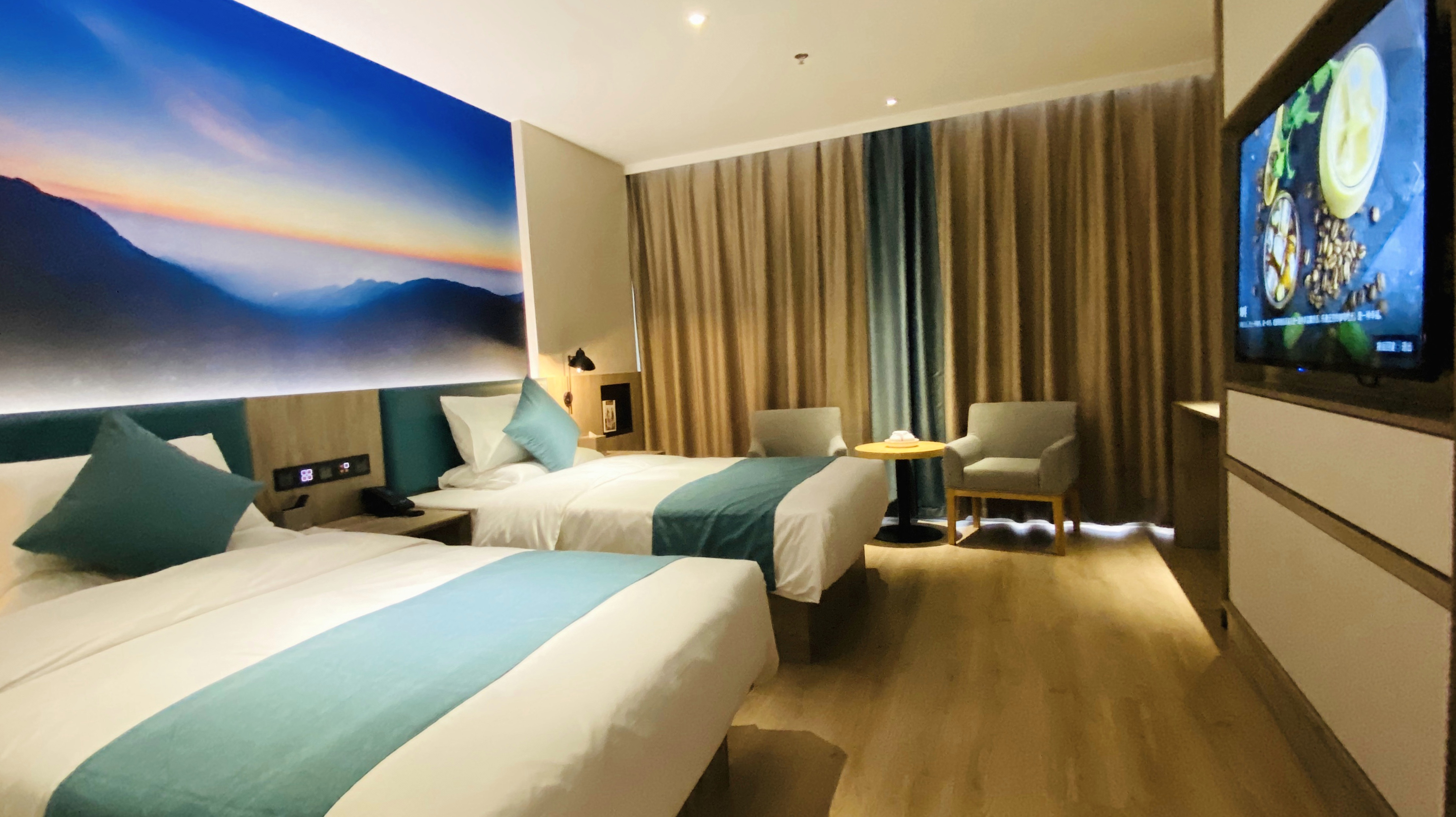 高级双床房（落地大窗）