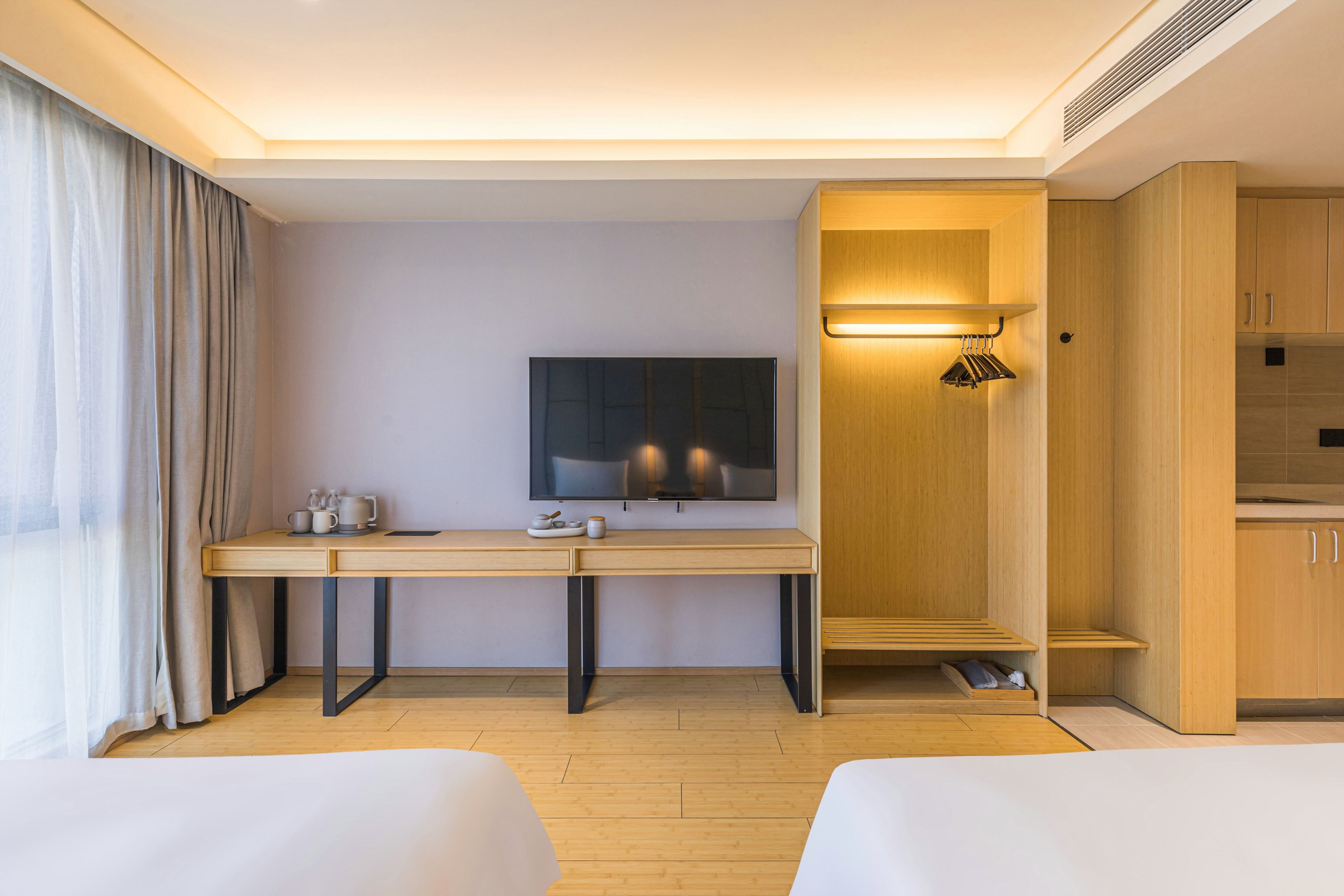 商务双床房（落地窗+小冰箱+mini茶海）