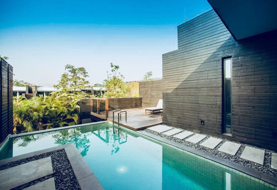 浪漫豪华泳池别墅大床房