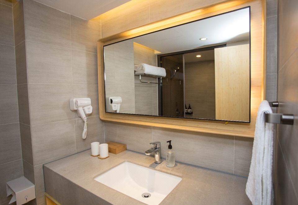 大床房+静谧空间+甄选安稳助眠+禅意茶席