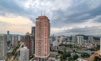 Shenzhen Feilong Collection Hotel (Huangbeiling Subway Station)