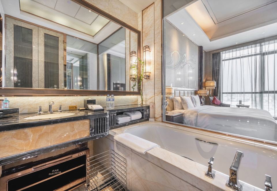 行政楼层豪华大床房（高空揽胜+妙梦深睡床垫+加湿器）