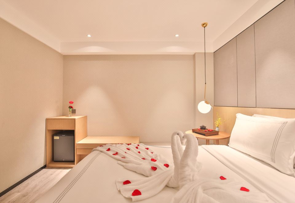 韵·商务大床房（2号楼无窗房）