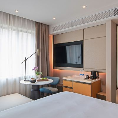 雅緻大床房（泡泡浴缸+智能馬桶+電動窗簾+電視投屏） 廣州珠江新城五羊邨地鐵站琥珀公館優惠