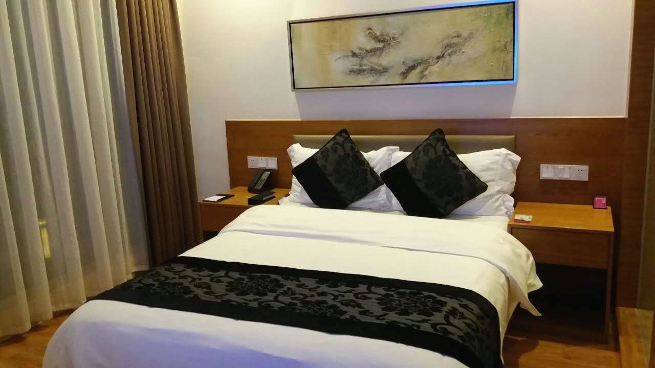 精品清新大床房