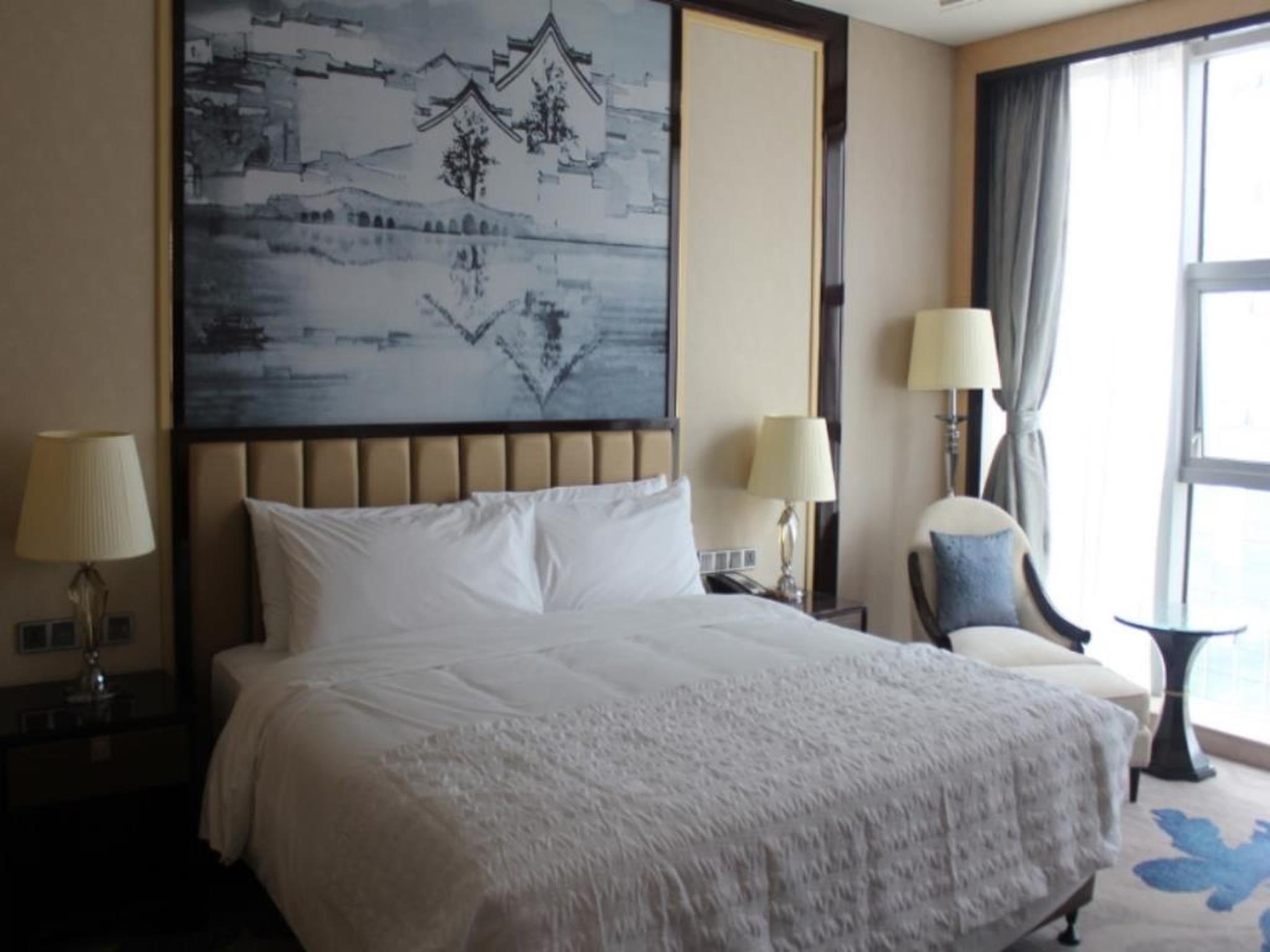 艾美行政大床房