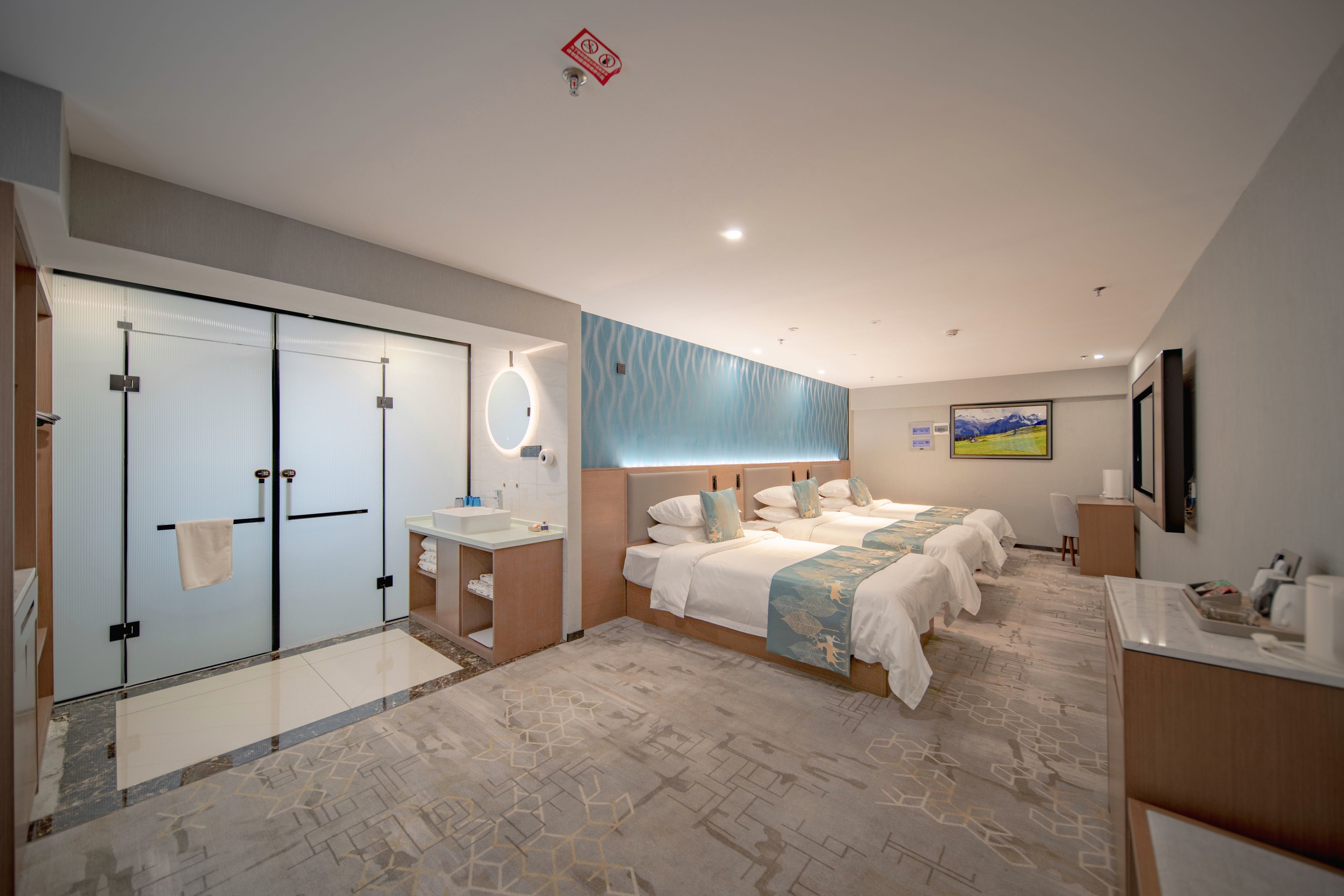 豪华三人间（智能语音）