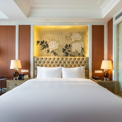 行政大床房-縱覽都市繁華夜景 崑山託尼洛·蘭博基尼飯店優惠