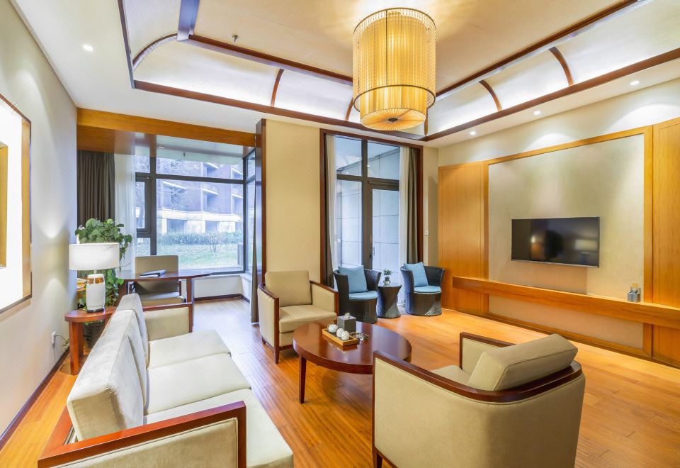 行政豪华私汤套房