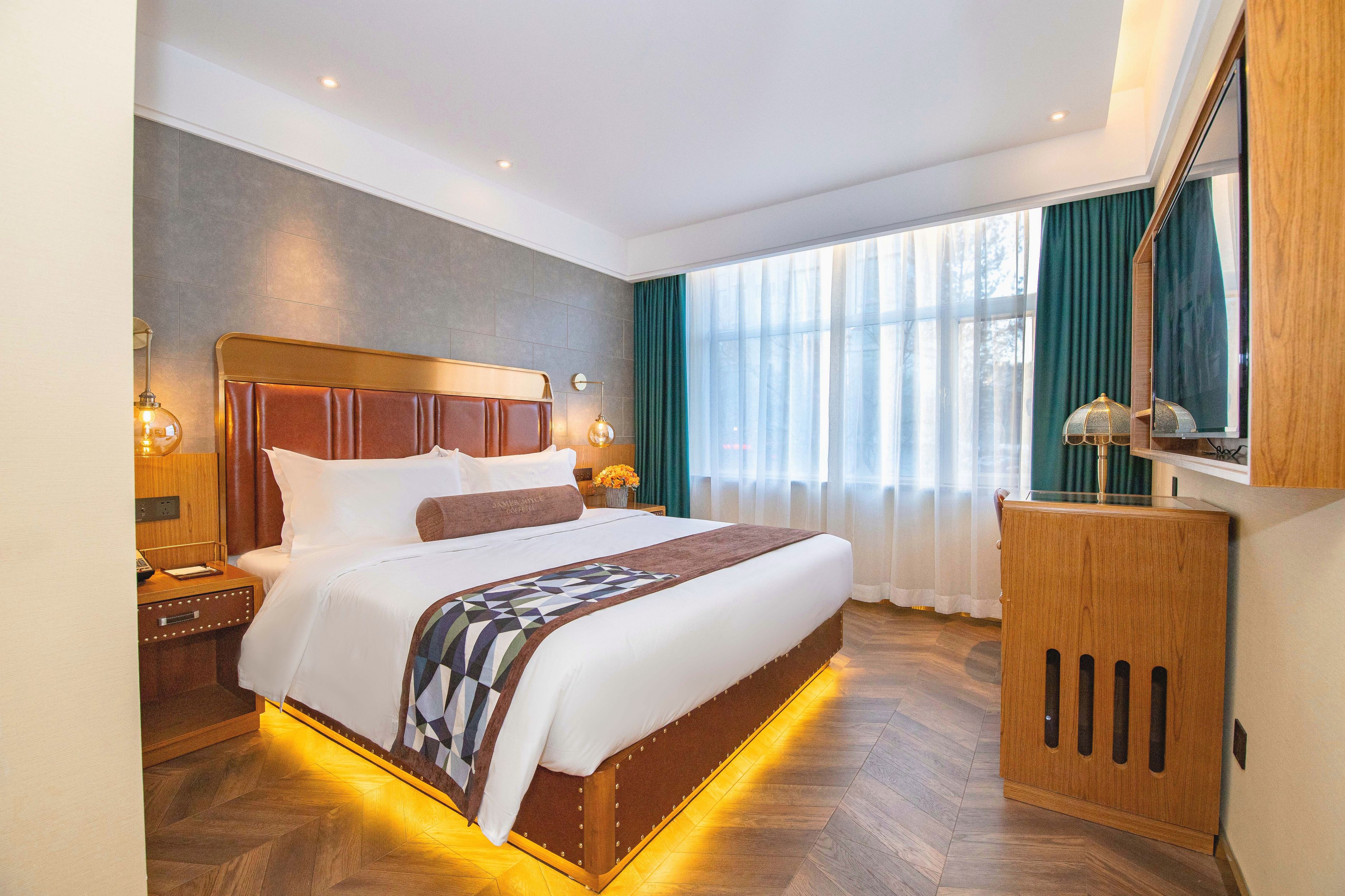 醇享大床房+投屏电视+深睡床垫