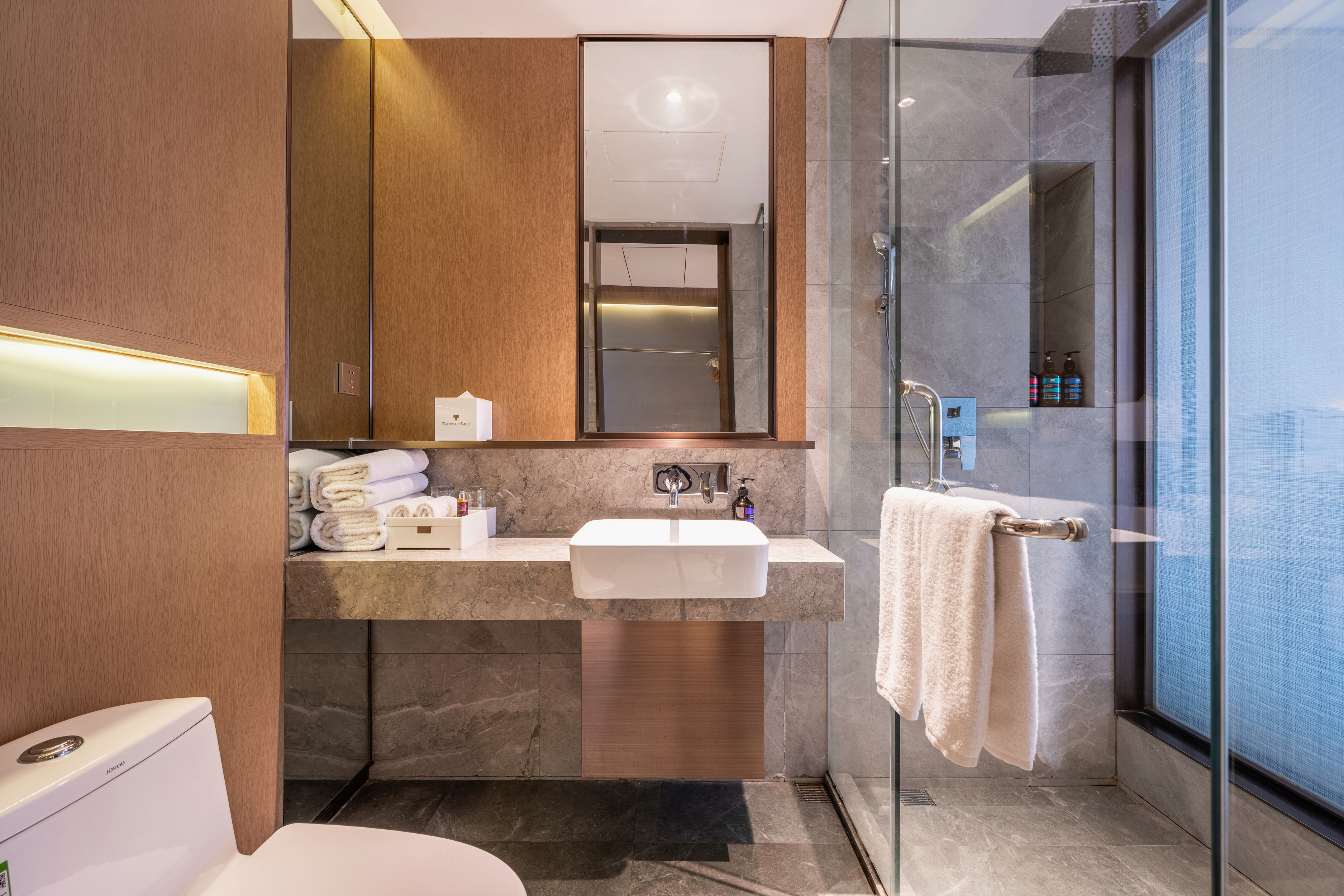 舒悦·家庭房（采光通透）