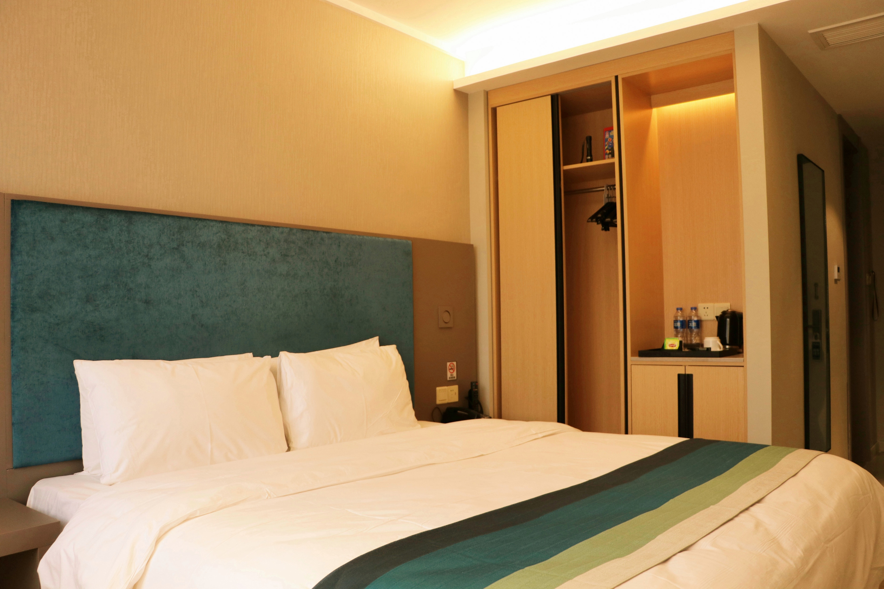 高级大床房（零压枕+徕芬吹风机）