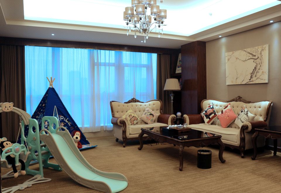 大嘴猴親子套房