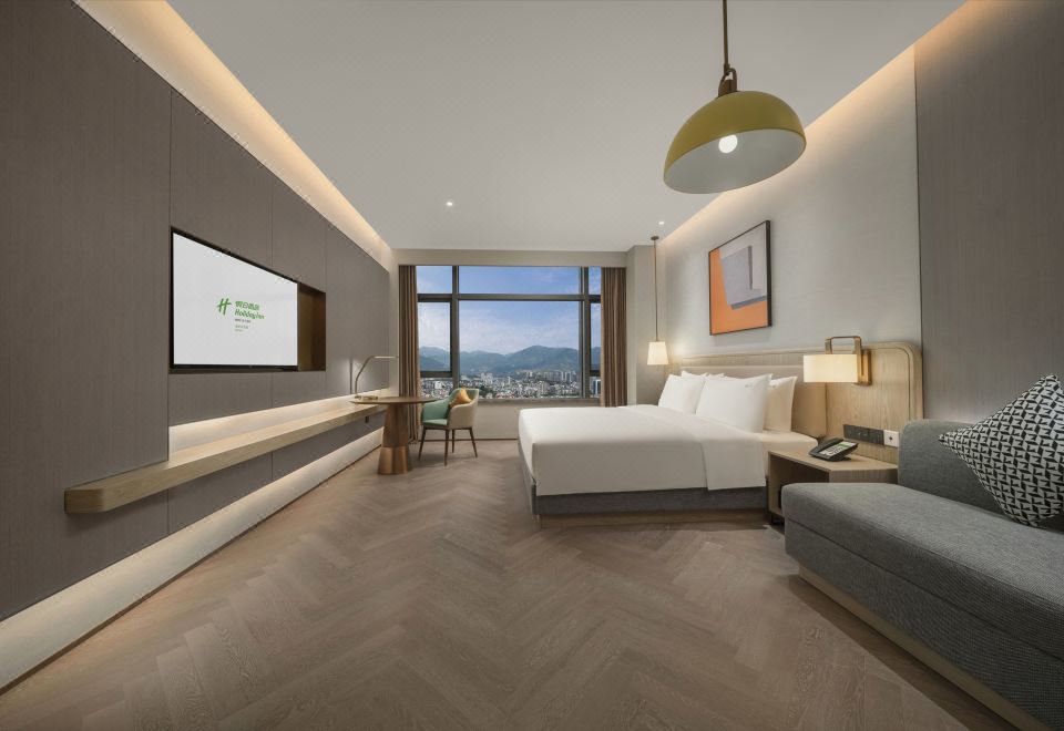 高级溪景大床房