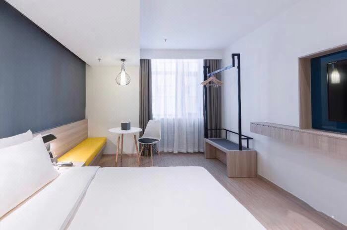 Atour Light (Harbin Central Street)Standard Queen Room