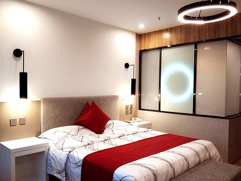 花园尊享大床房