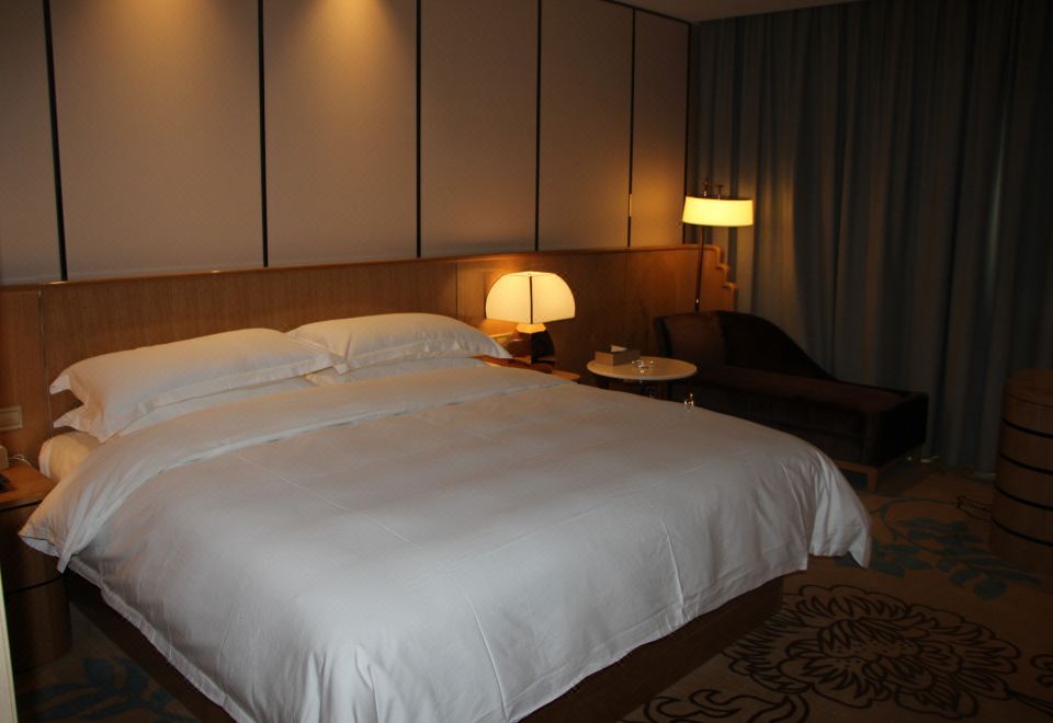 夢百合零壓大床房