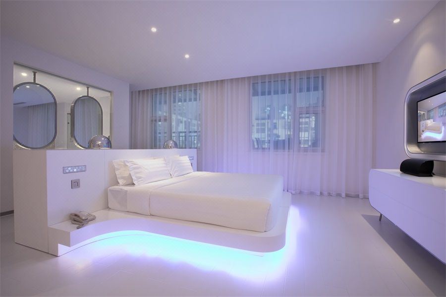 设计师套房（迷你冰箱+双洗手池+惬意浴缸+衣帽间）