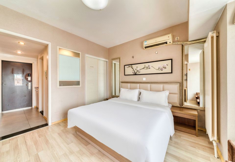 舒适观景大床房（1080P高清智能投屏+零压床垫）