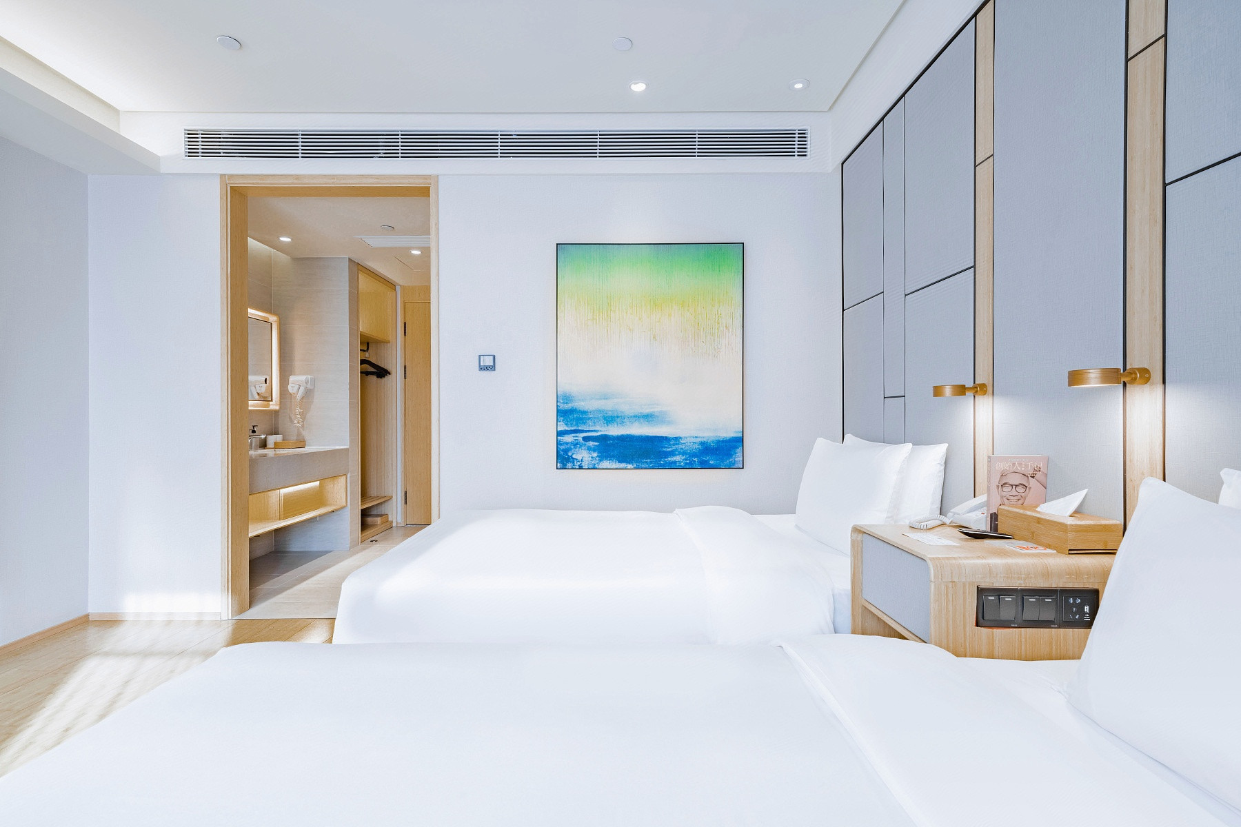 高级双床房（落地窗+小冰箱+mini茶海）