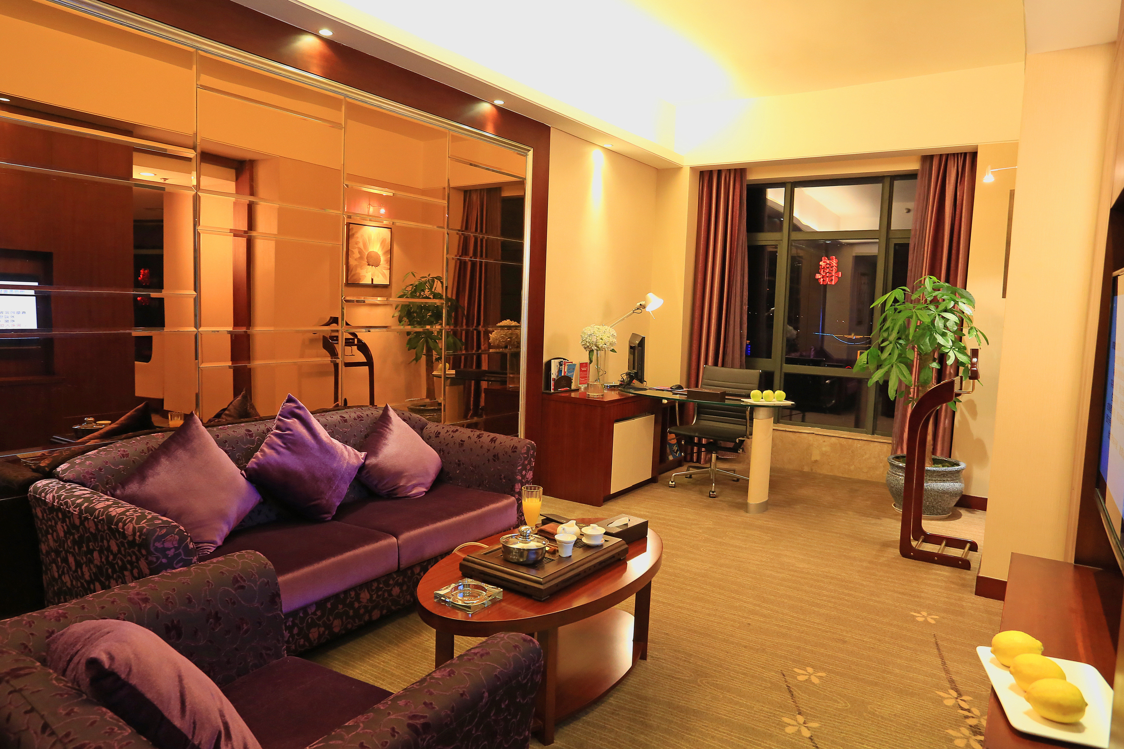 豪华城景套房（270°全景天幕+城中漫居+慕斯床品）