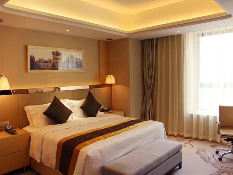 豪华江景大床房