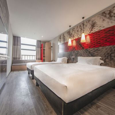 家庭房（電視投屏+記憶枕） 宜必思飯店（瀋陽火車站太原街店）優惠